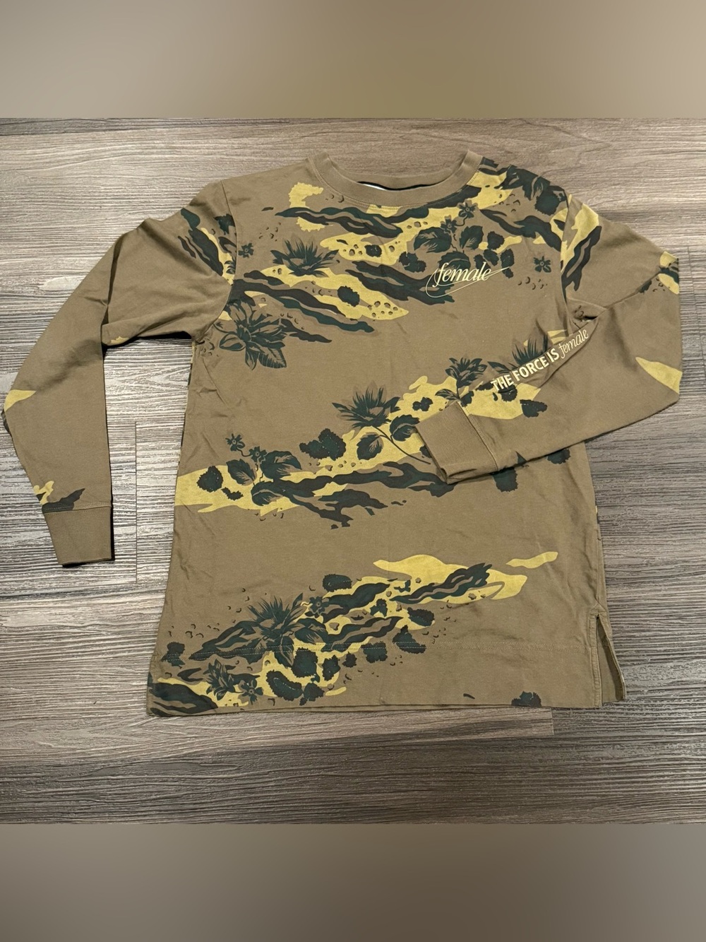Nike The Force Is Female Floral Camo Long Sleeve Tee Women’s S